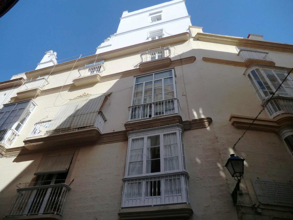 La Nube De San Miguel Apartment Кадис Екстериор снимка